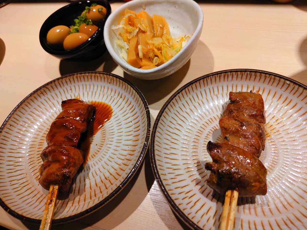 jamebonfps's tweet photo. 無性に焼き鳥が食べたくなった😳
〆に食べたプリンが好みの固めで
最高でした🙏 https://t.co/tv1Pa4zBmV