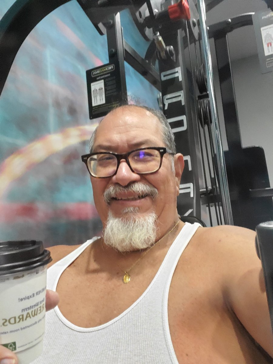 artgarcia_pmp's tweet photo. @GolfNerd02 And you as well, my brother! Knocking out my #weightlifting before driving home to the #AlamoCity #GetSome π€
π₯πβ€οΈβπ₯πΊπΈπ‘ππ»ππ½πͺπ½ππ½ https://t.co/p8ZROz75Op