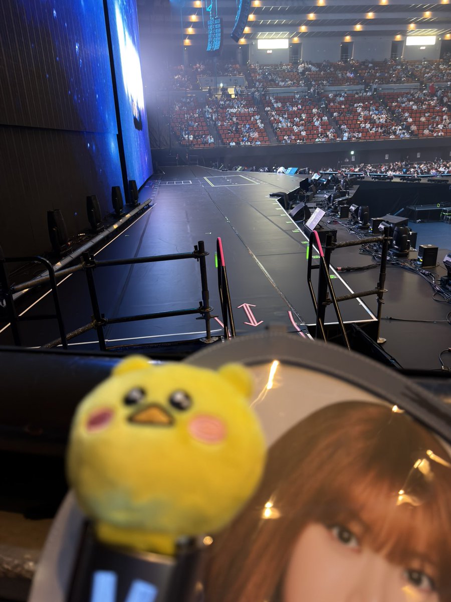 shu89_'s tweet photo. 今日合致してくれた人たちありがとうございました！
急遽連番してくれた@S2_EUNCHAE_pine ほんとにありがとう！そのおかげでほんとに神席に座れた笑
自分は今回のツアーはこれで一旦終わりなので合致してくれた人も出来なかった人もまた次の機会に会いましょー！ https://t.co/9nj7ubGqS2