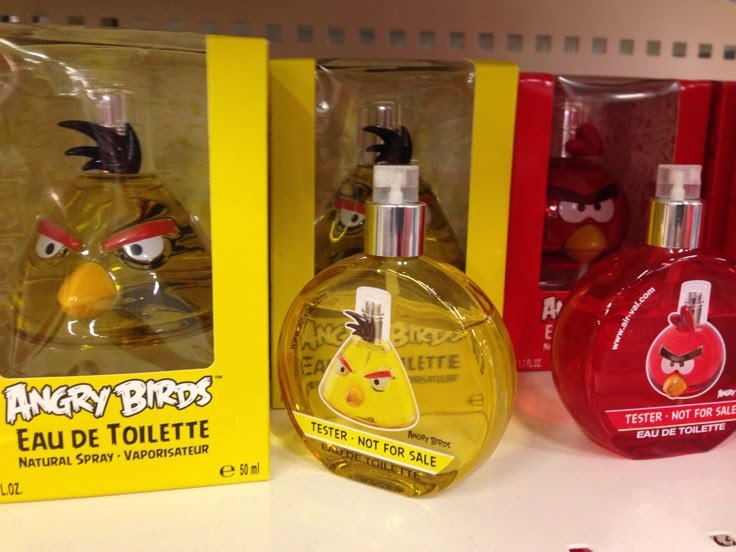 chalksupreme_'s tweet photo. they tryna make us smell like chred 😭😭😭

#angrybirds #chred https://t.co/EHhCBFxP8z