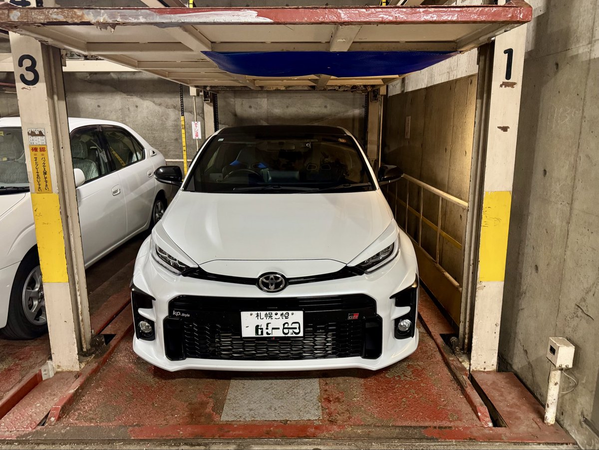 kskyuna's tweet photo. 楽しかった夏祭り③🏎️💨
皆さんとインデアン🍛
最後はホテルの駐車場😅
webの写真は素敵だったんだけど💦 https://t.co/iqe5aurSXK