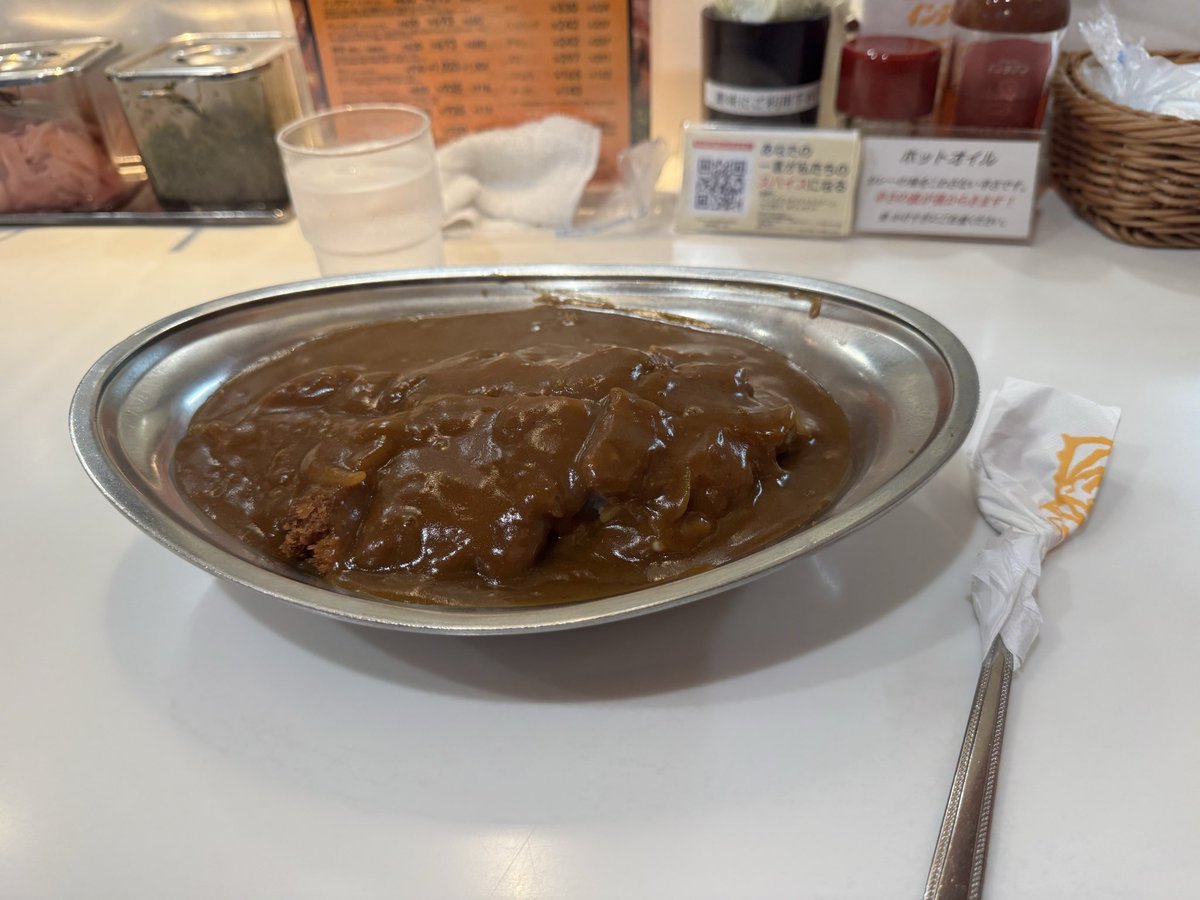 kskyuna's tweet photo. 楽しかった夏祭り③🏎️💨
皆さんとインデアン🍛
最後はホテルの駐車場😅
webの写真は素敵だったんだけど💦 https://t.co/iqe5aurSXK