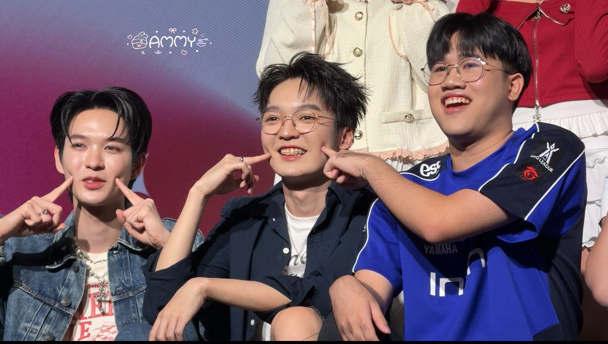 MyammynaMy28's tweet photo. ดอลลี่อายพี่เละคับจังหวะนี้ 😭

#ทีมBacontime
#ทีมเบคอนแฟนมีต
#bacontimefanmeet https://t.co/njwy6JKcO2