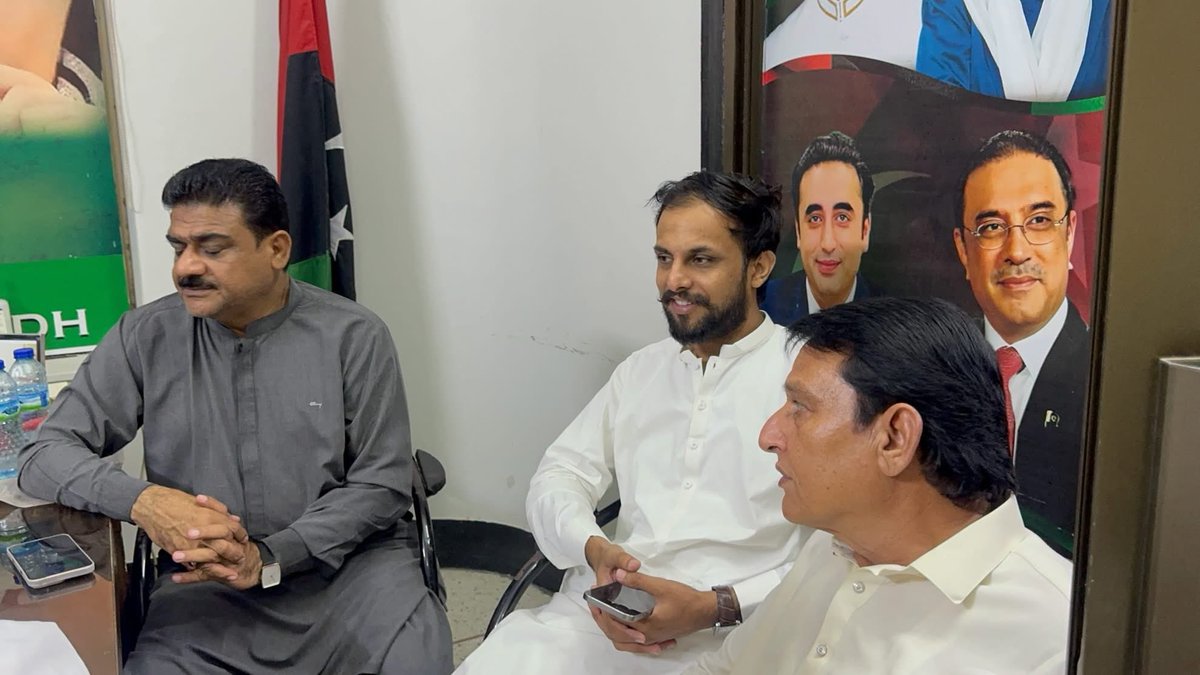 RaufNagori's tweet photo. آزاد جموں کشمیر انتخابات تنظیمی امور، آئندہ پارٹی سرگرمیوں اور اہم تنظیمی معاملات پر  پیپلز سیکرٹیریٹ میں اجلاس https://t.co/VZFXlevXHe