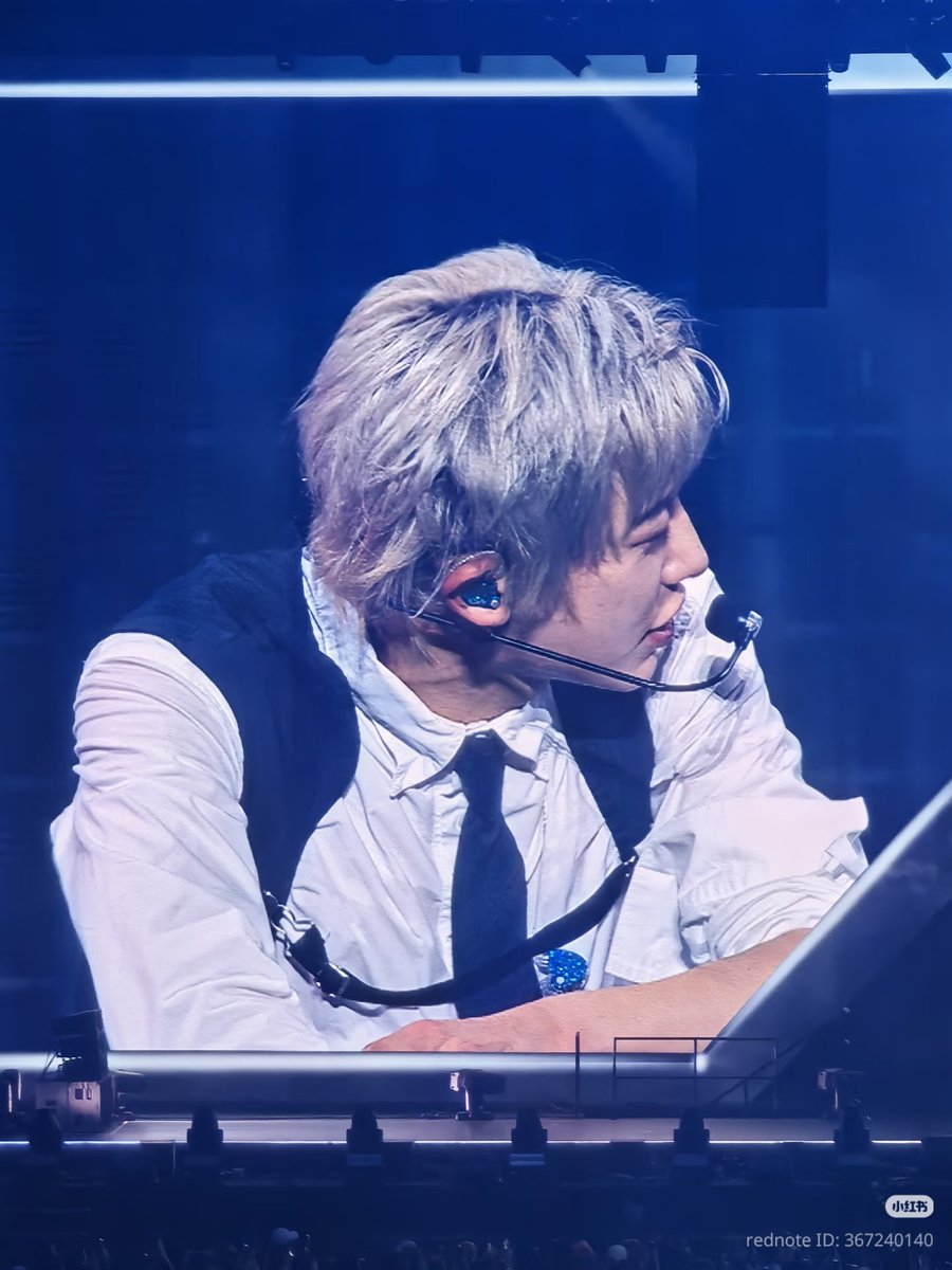 chestnutyeol's tweet photo. DADDY 🥵
#CHANYEOL #찬열 https://t.co/twfDjI8GvC