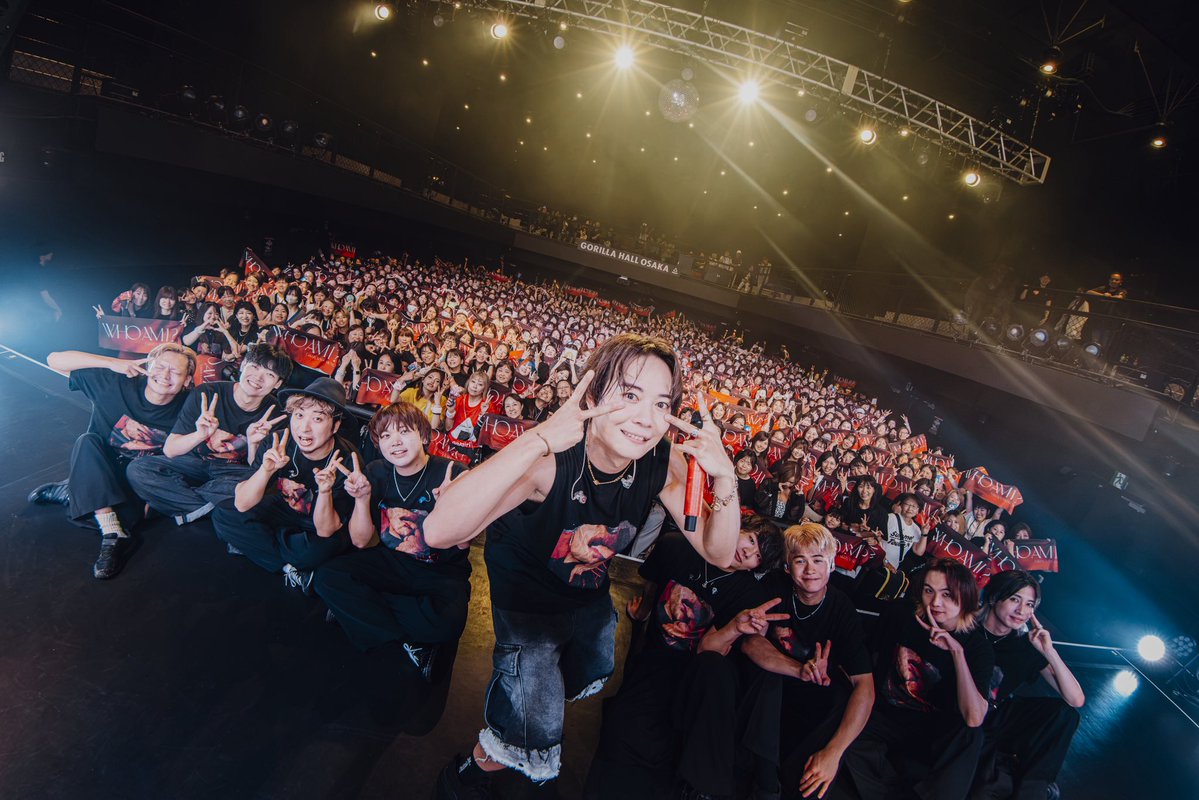 s_tky_staff's tweet photo. ＼杉本琢弥「Who am I？」Release Tour 大阪公演／

ご来場いただいた皆様、ありがとうございました！

皆様のおかげで、最高のツアーファイナルを迎えることができました❤️‍🔥

全国各地でたくさんの温かい応援を届けてくださった皆様、本当にありがとうございました。

これからも杉本琢弥の応援をよろしくお願いいたします！

#杉本琢弥
#熊本の彼氏
#WhoamI
#GORILLAHALLOSAKA