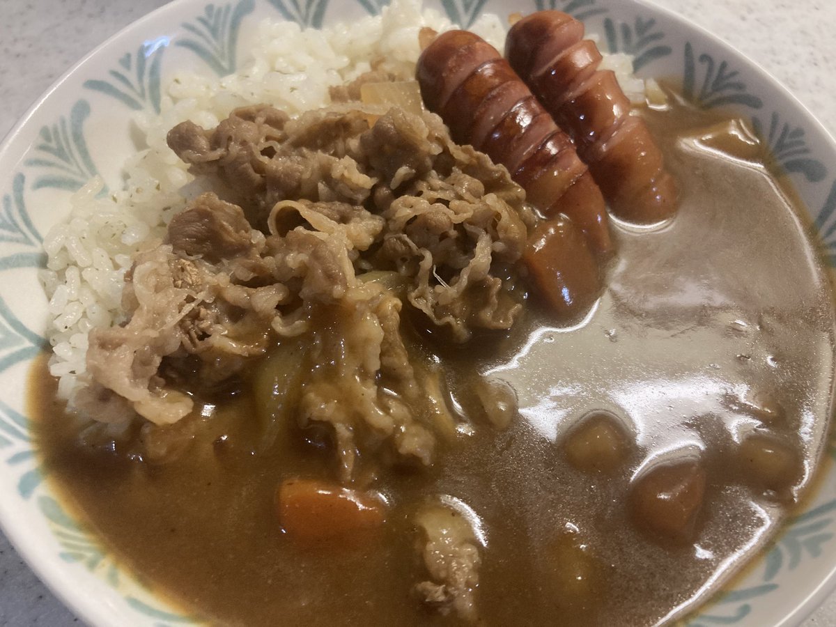 kuuTo0601's tweet photo. 今日の夕飯はカレー🍛 https://t.co/uHDz3CqcZU