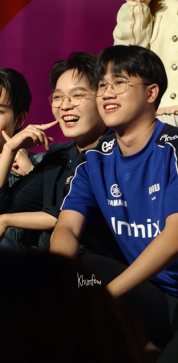 jpppqk's tweet photo. ก็ยังเลี้ยงเด่กๆได้ดีมาตลอดเลยนี่นา 🥹  

#bacontimefanmeet 
#ทีมBaconTime https://t.co/MTY8qWmUOx