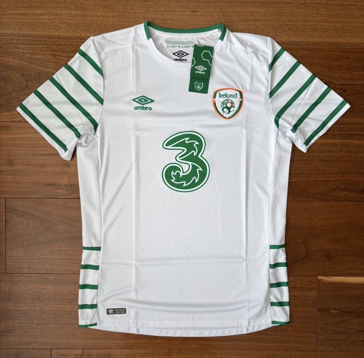 johnnycourtenay's tweet photo. 🚨☘️ WIN - WIN - WIN ☘️🚨

For a chance to WIN this Ireland Euro 2016 Jersey, do these 3 things

☘️Share/RT This
☘️Follow Me
☘️Comment  

Check my previous posts for all your Irish Kit wants or DM with any search requests! 

Winner picked @ random Friday

#COYBIG #Ireland #Éire https://t.co/UMYqPg0OyN