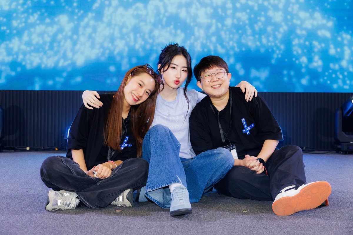 OnlyYoko123's tweet photo. Tôi đã quan sát và thấy rằng đội ngũ của Yoko toàn xinh đẹp và đáng yêu 😍

#YokoApasra‌ https://t.co/fSmJ2WsmEt