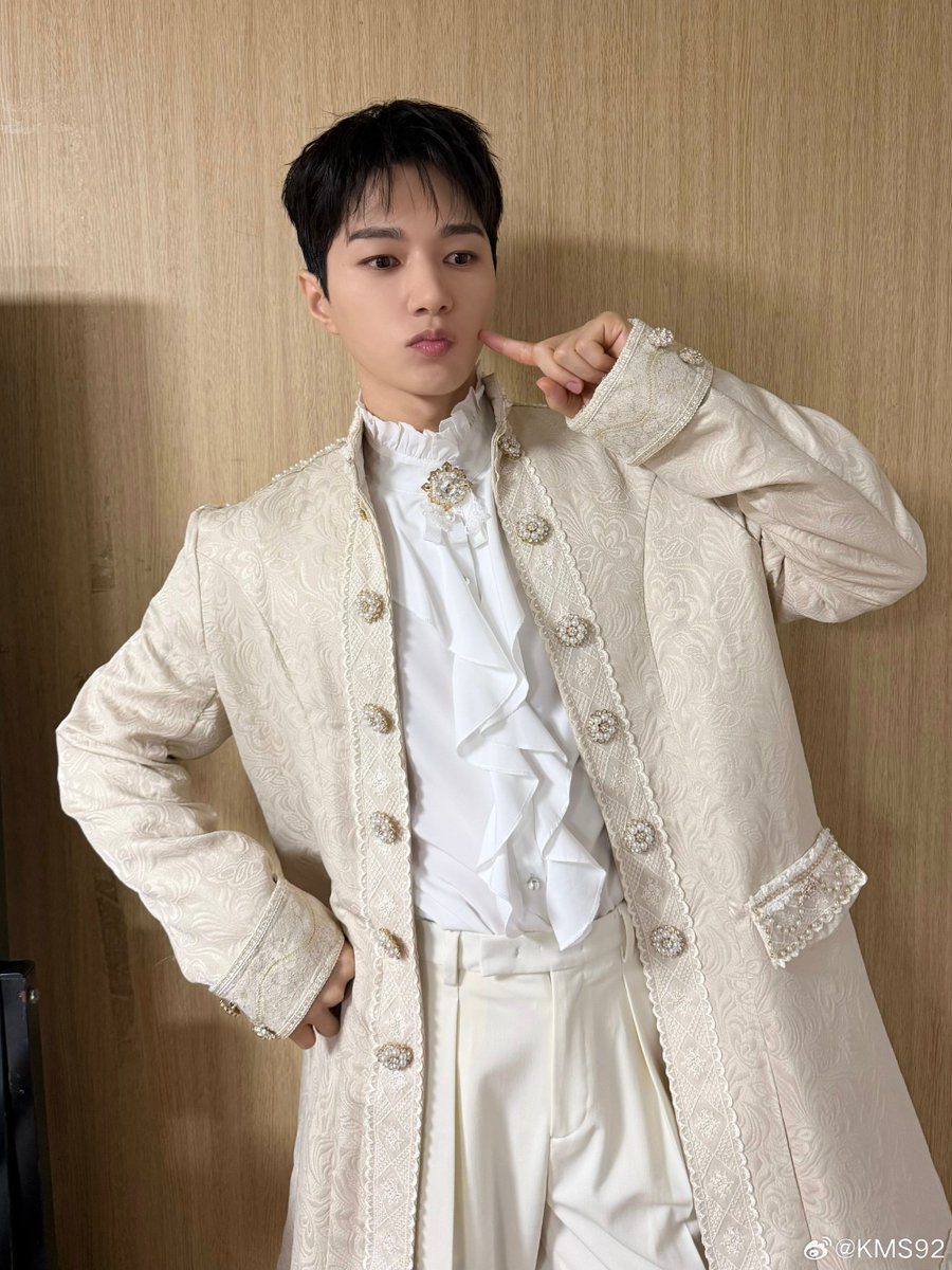 ifntinfo's tweet photo. [SNS] 260726 INFINITE L (Myungsoo) Official Weibo Update

"2026 KIM MYUNGSOO (L) FAN-CON <UNCHANGED>

Thank you everyone for being with me until the end, and also for the warm support and encouragement all along"

#인피니트 #엘 #명수 #김명수 https://t.co/jlWwUMujYg https://t.co/Frs7KsvBBy