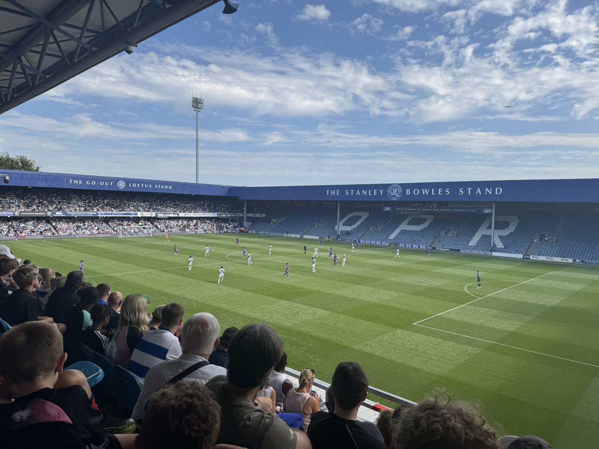 _theroamingfox's tweet photo. ��PRE SEASON FRIENDLY ~ FULL TIME
QUEEN’S PARK RANGERS 3-2 ACF FIORENTINA
📍Loftus Road
#groundhopper #preseason #qpr #fiorentina #fyp https://t.co/ME806wSSQR