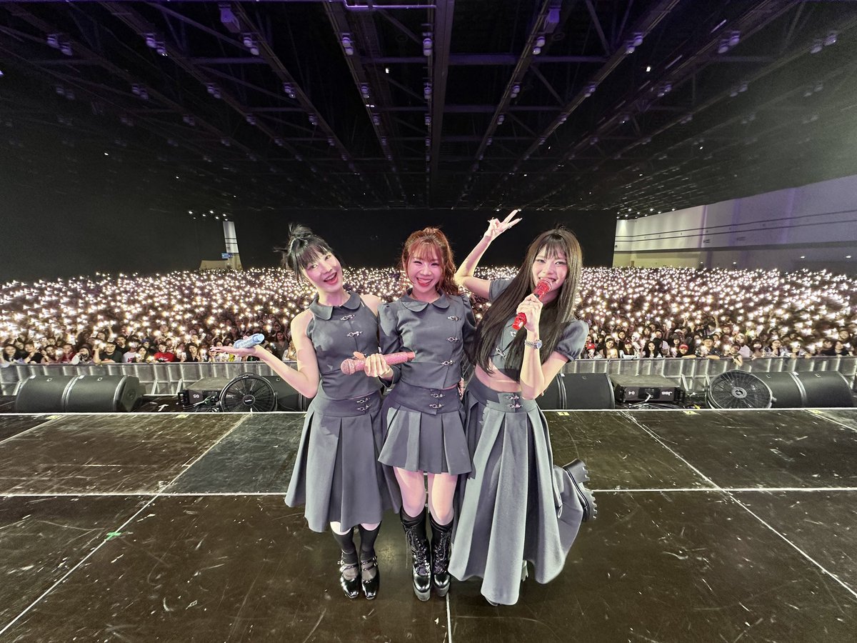 PIXXIEofficial_'s tweet photo. ขอบคุณ @MonsterFest_TH ที่ชวนพวกเรา PiXXiE มาเป็นมอนสเตอร์ภูติจิ๋วแจกความสนุกให้กับพิกเซลและทุกคนนะคะ เจอกันใหม่โอกาสหน้าค่า🧚🏻‍♀️✨

#PiXXiE
#MonsterMusicFestival
#MonsterMusicFestival2026
#MonsterMusicFestival2026_D2
#MonsterMusicFestival2026xPiXXiE https://t.co/WoKmlVqR4O