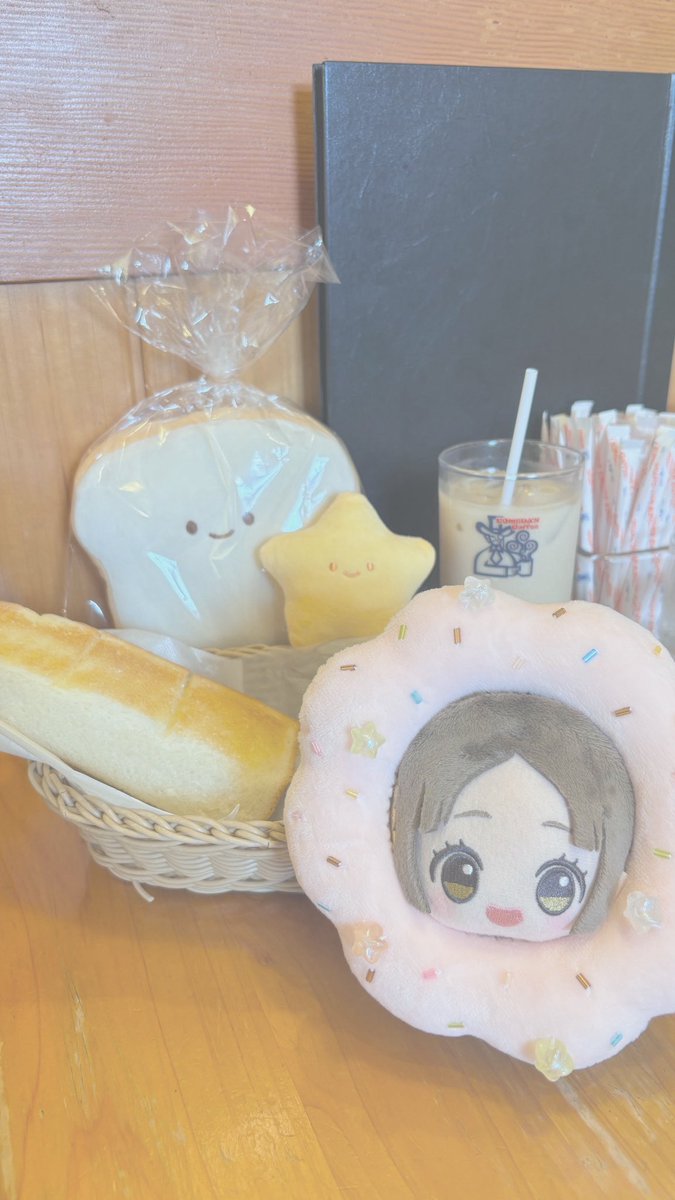 0__Chacha's tweet photo. ぱんとモーニングとちなどーなつ https://t.co/YuHooWX1Tq