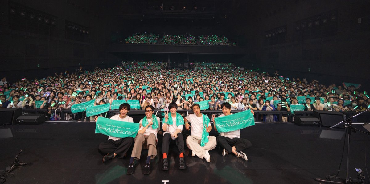 SomaStaff's tweet photo. 本日は『斉藤壮馬 Zepp Live Tour "Blue Adolescence" at Zepp Haneda(TOKYO)』ありがとうございましたー！今日も最高に幸せな時間・空間でした……！みんな��一緒に過ごせる青春の1日がたまらなく嬉しいです！次は名古屋！よろしくお願いいたします！S

#ブルアド #斉藤壮馬 #足湯 https://t.co/tC18MiqzQO
