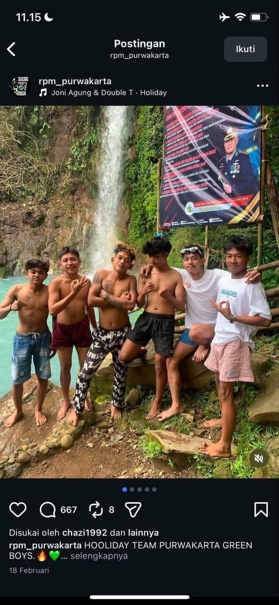 urflowerz's tweet photo. Bayangin, tanganmu  diborgol, kakimu diiket, terus kamu diceburin ke waduk.  Ngga ada yang liat seberapa tersiksanya kamu waktu air mulai penuhin paru paru.  Ngga ada yang liat  seberapa putus asanya kamu waktu matamu masih bisa natap matahari dan langit biru, tapi kamu sadar, kamu ngga bisa ngapa ngapain. Alm Bapak Sumarna, security Waduk Jatiluhur yang meninggal. Dia meninggal karena berupaya membubarkan kerumunan anak muda tapi dia dilakban dan diceburkan ke waduk.