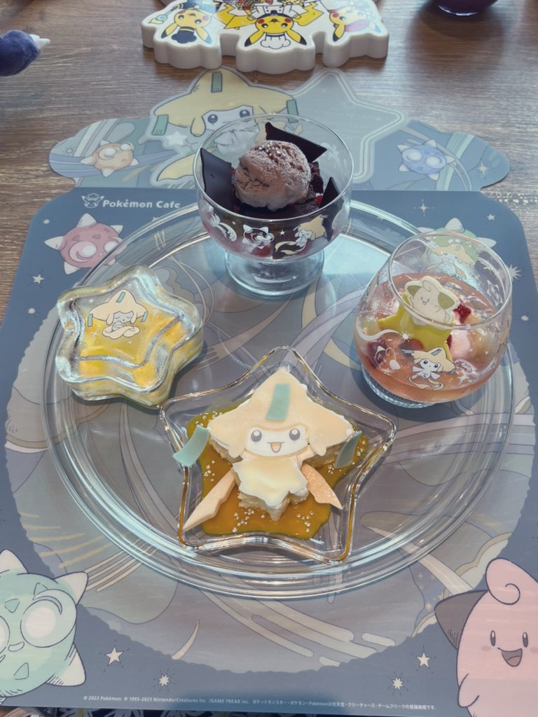 ともこ tweet media