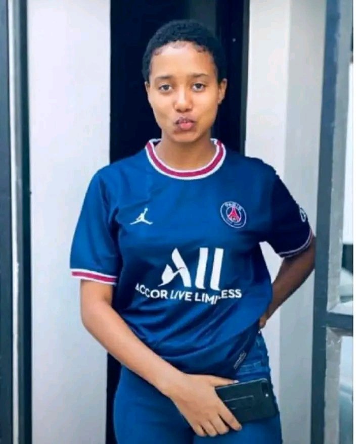 Mikumifinest's tweet photo. Sidhani kama connection ya huyu bado mnayo kwenye sim zenu mana naitaka nina kazi nayo https://t.co/ciFhyFurZF