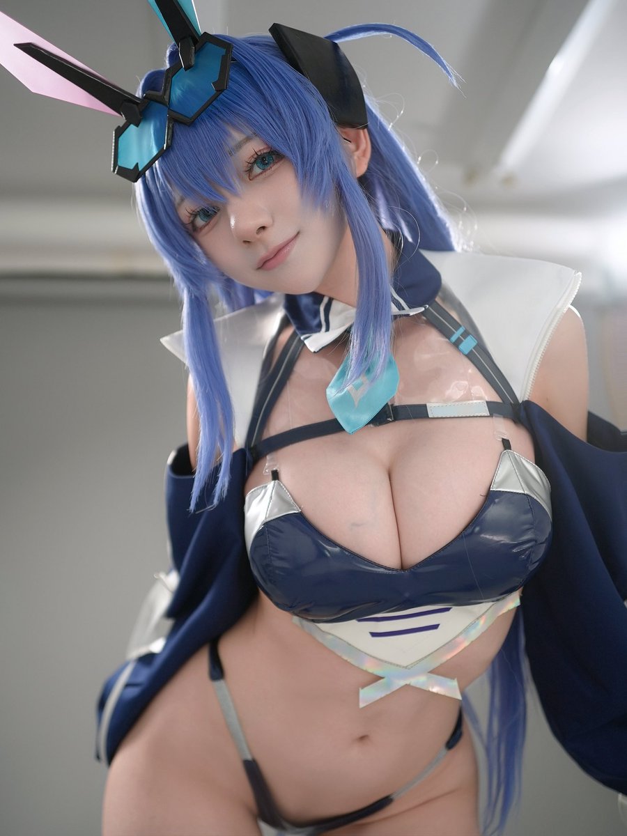 MeroyF2151's tweet photo. 美少女写真  cosplay  优质coser  清纯少女 套图集中营
#cosplay ㅤ ㅤ #性感 #黑丝 #大长腿 #美腿 #蜜桃臀
夸克网盘链接：https://t.co/5foRzOImHe https://t.co/OpubMeiyc7