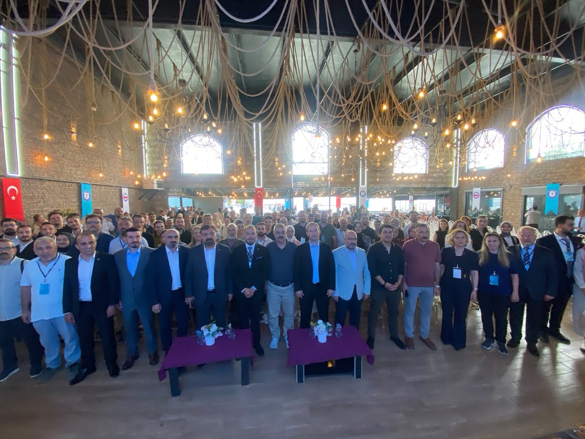 sagliksen's tweet photo. Sağlık-Sen Kütahya 1 Nolu Şubesi'nin 7. Olağan Genel Kurulu, Genel Başkan Yardımcıları Sinan Kuluöztürk ve Mustafa Irgatoğlu'nun katılımıyla yapıldı. 

Genel kurulda Batuhan Kabak, Kütahya 1 Nolu Şube’nin yeni başkanı olarak seçildi.
⤵️
https://t.co/FIZooo1WNn https://t.co/mOYBRkzTUd