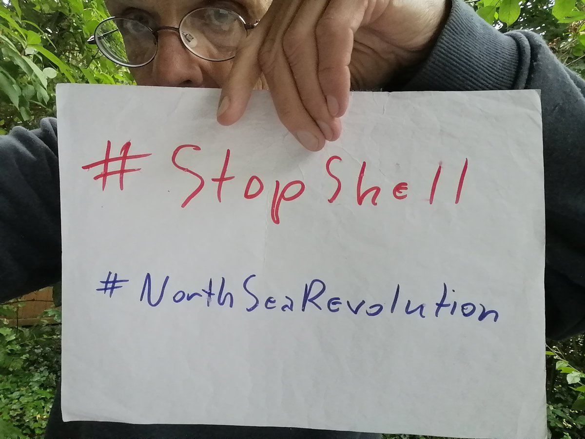stamberg_e96884's tweet photo. Hi 
@KaoHua3 , 
I stand with you to #StopShell!
I nominate every person under this tweet.

It's URGENT: 
@shell
plans to leave parts of old oil platform with 11,000 tonnes of oil and toxicwaste in the #NorthSea.  
@Greenpeace https://t.co/NcHQ4klokM