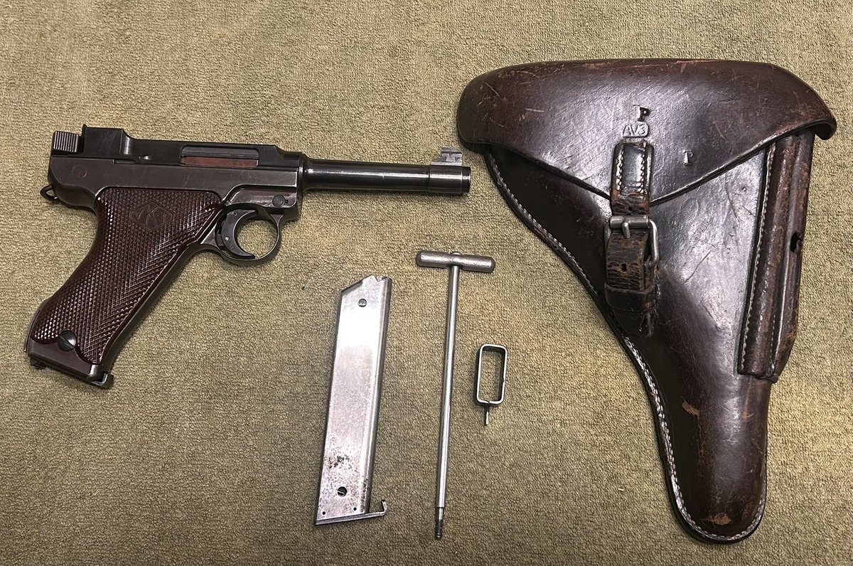Perstuntuma27's tweet photo. FinnPosting
My favorite expensive paperweight, my Lahti L-35 Series 3.
Meant to be cheaper, more durable and lighter than the Pistooli M/23 (Luger) the L-35 failed in almost every regard.
Mine unfortunately has the Post-War replacement slide.
#Suomi #Finland #Perkele https://t.co/XEkKik1hyx
