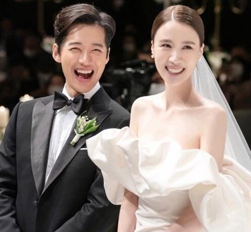 hallyuforums's tweet photo. #NamkoongMin and #JinAhReum are blessed with a baby boy after four years of marriage.

#HallyuForums https://t.co/RY58J8O44e