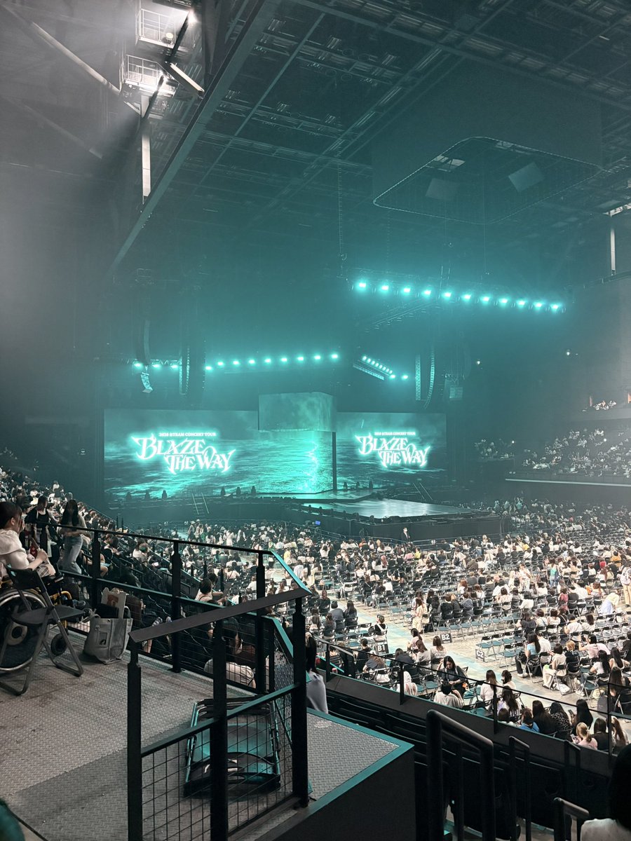 lffrlw's tweet photo. 初えんてぃ楽しかった(=・ω・)ノ🩵
#andTEAM 
#ASIATOUR_BLAZETHEWAY 
#BLAZETHEWAY_JAPAN https://t.co/s2YotiT54C
