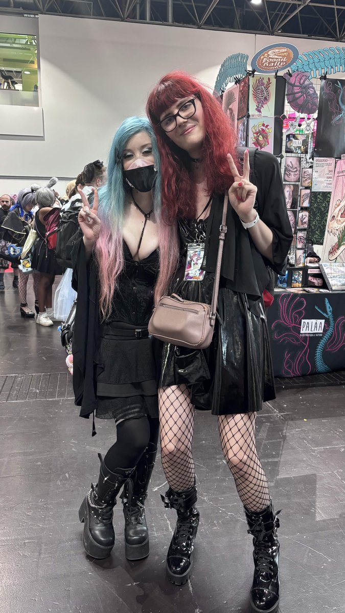 FeierWolfi's tweet photo. @Ayanda_Vt Dokomi meet with @_Silvervale_ She is the reason for VTubing and an eternal idol for me ❤️✨ https://t.co/51Dr3CdVlO