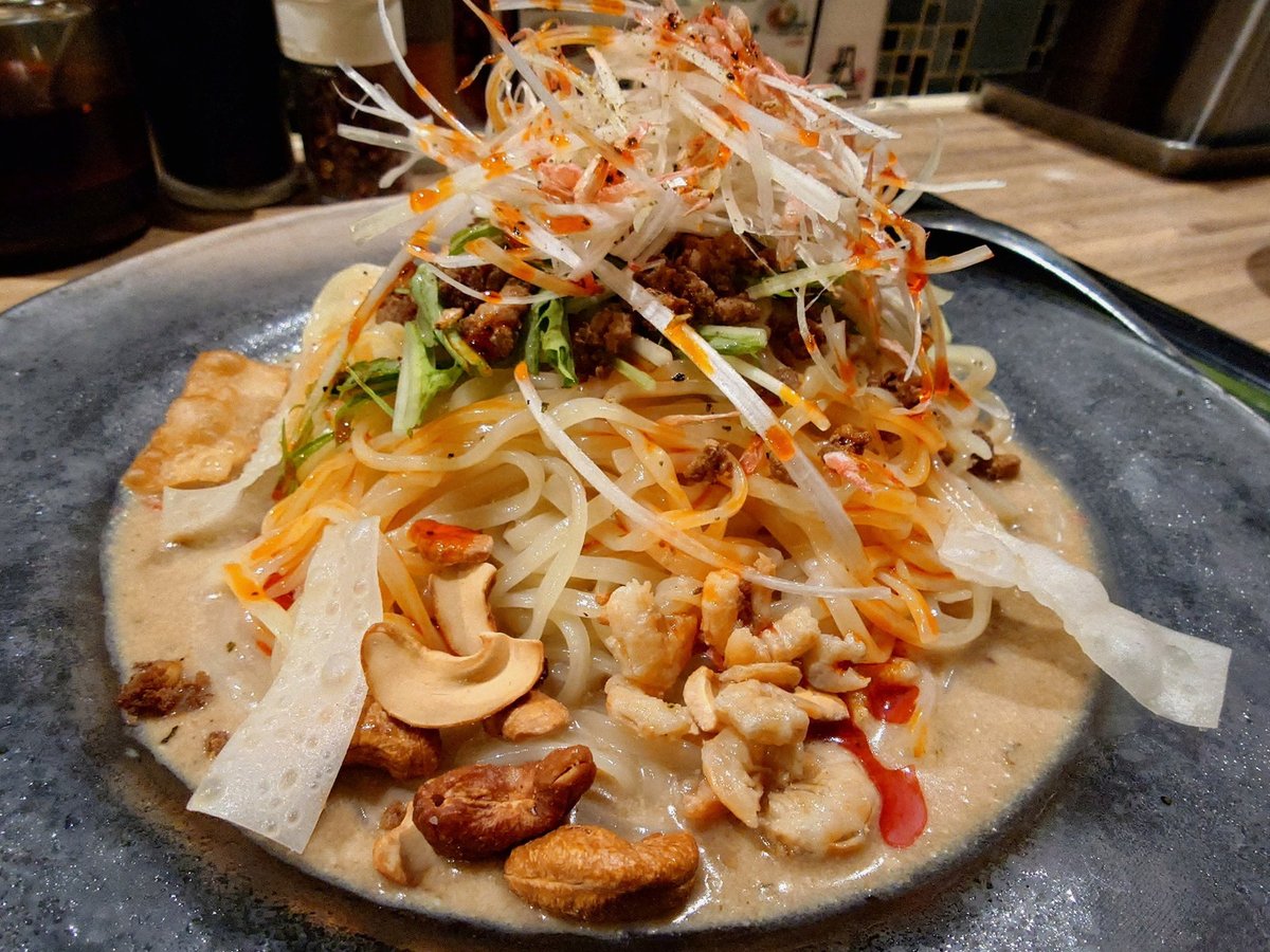 abdullahdagx's tweet photo. ゼルダ配信ありがとうございましたー！
謎解きのヒント的なのがホントなくて
ロックビルホントやだ…ww
夏中に...終わわせたいな～
明日は朝活と鳴潮の二回行動だ！ https://t.co/1YRtlqtVwI