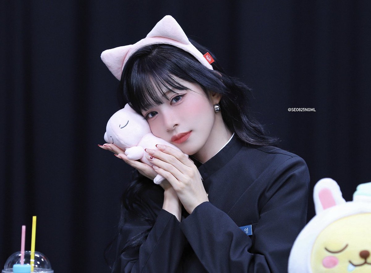 SEO825ngml's tweet photo. 땨….♡ https://t.co/pAEqqMNItn