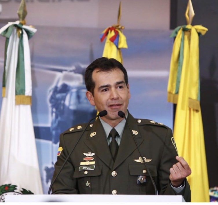 lacoronadation's tweet photo. #Dato Nombres que están sonando para la cúpula militar y policial: 

1. Cdte general FFMM: 
-Gr (r) Erick Rodríguez (denunció la carnetización en Guaviare).
- Gr Correa (actual subjefe operaciones conjuntas).

2. Cdte Ejército: 
-Gr Giraldo (conocido como “el mono” Giraldo. Actual cdte de operaciones.)
- Gr (r) Murillo (denunció que el ELN pidió su cabeza en negociaciones).

3. Director Policía: Gr (r) Mendez (actual integrante del empalme).