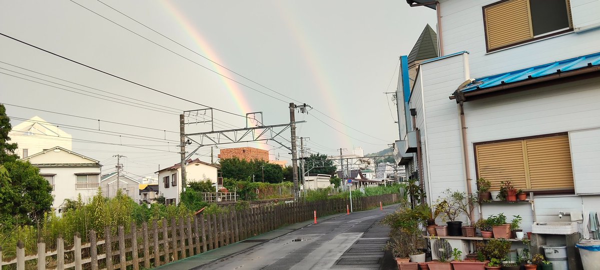 erna6685's tweet photo. 昨日の虹が良かったという写真 https://t.co/AzbE4SJuYa