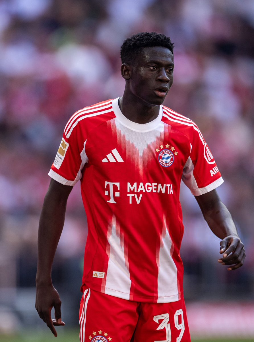 ActuFoot_'s tweet photo. 🚨 HERE WE GO !!! BARA SAPOKO NDIAYE 🇸🇳 VA SIGNER DÉFINITIVEMENT AU BAYERN MUNICH POUR LES 5 PROCHAINES ANNÉES !!! ✅❤️🤍

2007. 💎

🗞️ @FabrizioRomano https://t.co/Z4KY25DTWk