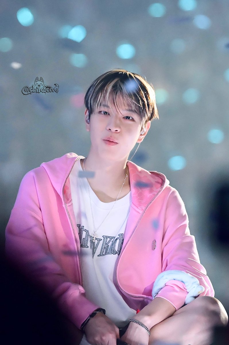 cbimfoive's tweet photo. 20260726 RUN IT in Seoul

He looks right into my soul(((

 #승민 #Seungmin #スンミン
 #스트레이키즈 #StrayKids https://t.co/alTT7MLgX3