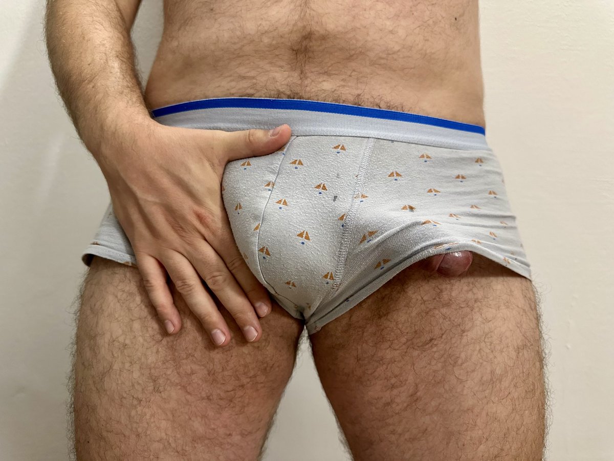 iBearyanOF's tweet photo. Something is getting hard!

#gay #gaybear #hairy #hairygay #hairybear #bear #underwear #dick #cock #precum #hairybelly #hairychest https://t.co/qVz9BNFtBl