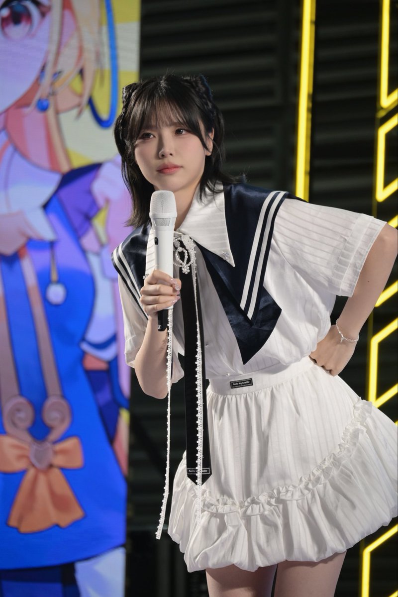 HZ_Dia's tweet photo. 冷脸小猫🐈也是一种反差感？
#Liyuu 果然鱼还是有点小憨！ https://t.co/bAojlGOoz1