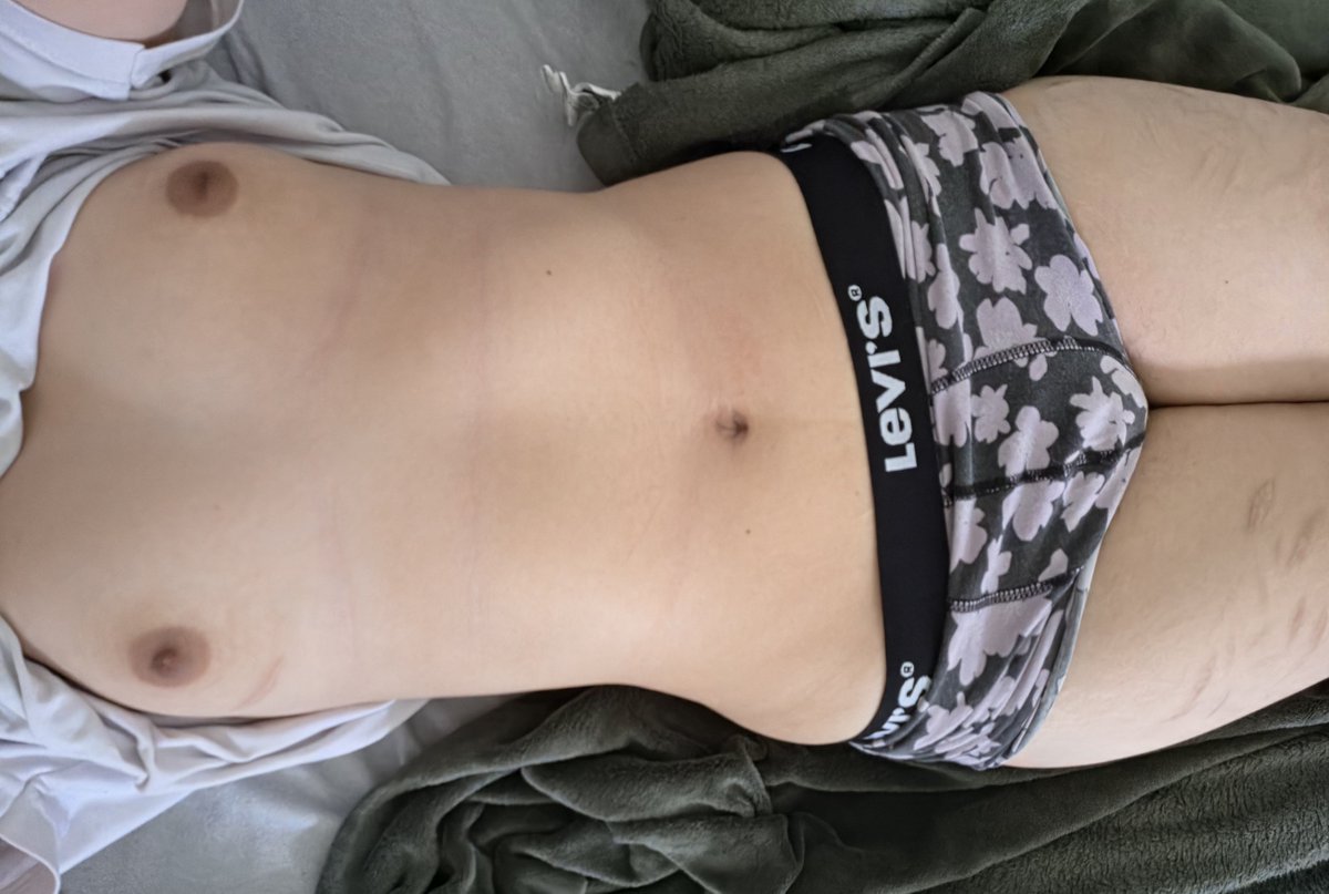 freak_row's tweet photo. So horny pussy swollen begging to cum as I just get more and more wet and I continue to tease myself https://t.co/bCNhK1aQOu