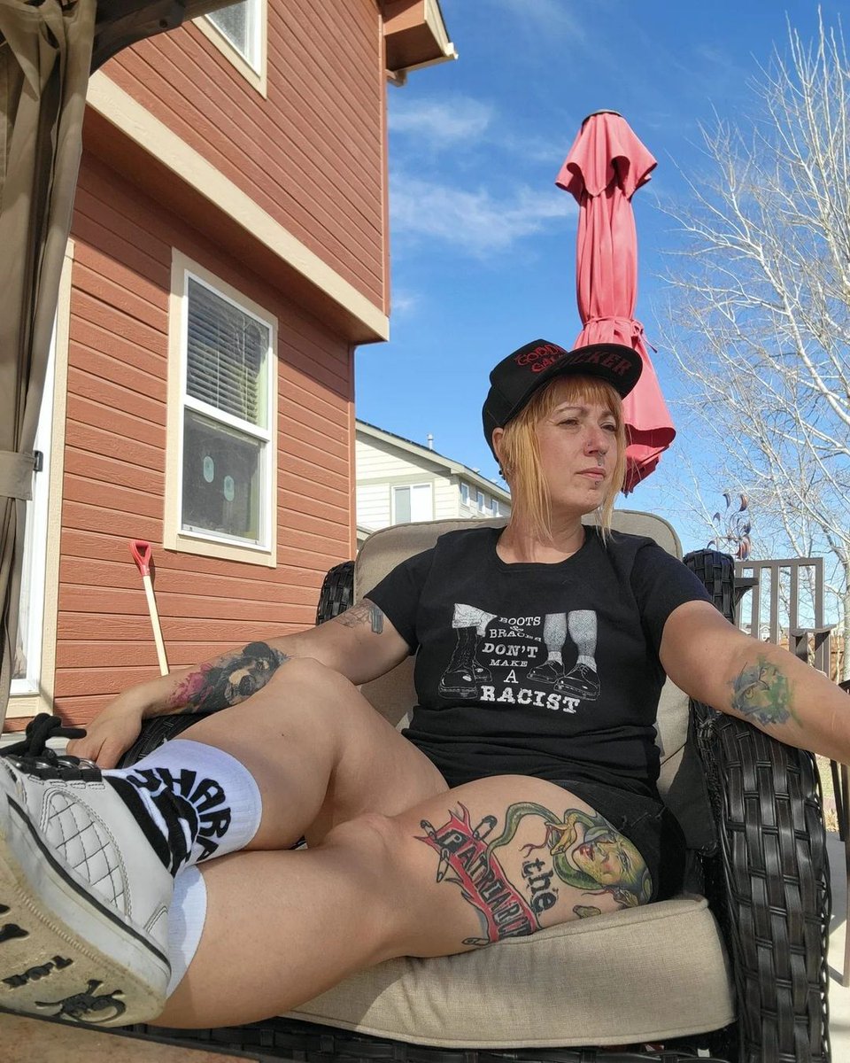OxbloodClothing's tweet photo. Unity in Style, Strength in Spirit!
@oxblood.clothing
#skinheadstyle #oi #workingclass #traditionalskinhead #bootsandbraces https://t.co/Pf8PLJd5yE