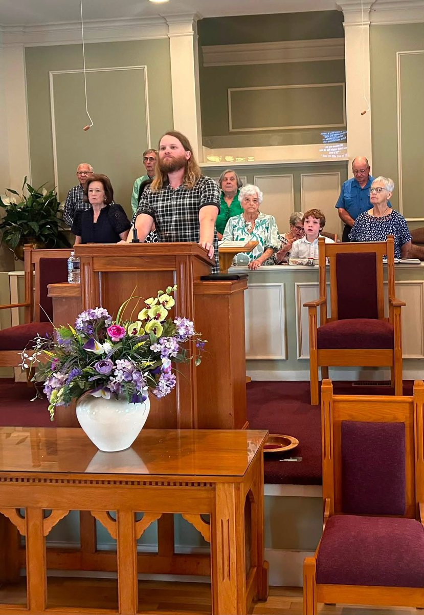 ScottyWHattaway's tweet photo. Great morning of worship at Twin City First Baptist Church this morning!
#EmanuelMissionaryBaptistAssociation
#Abide
#ConnectCultivateChooseCommit
#NothingWithoutHim
#John15:1-8 https://t.co/vxnXFBMPK4