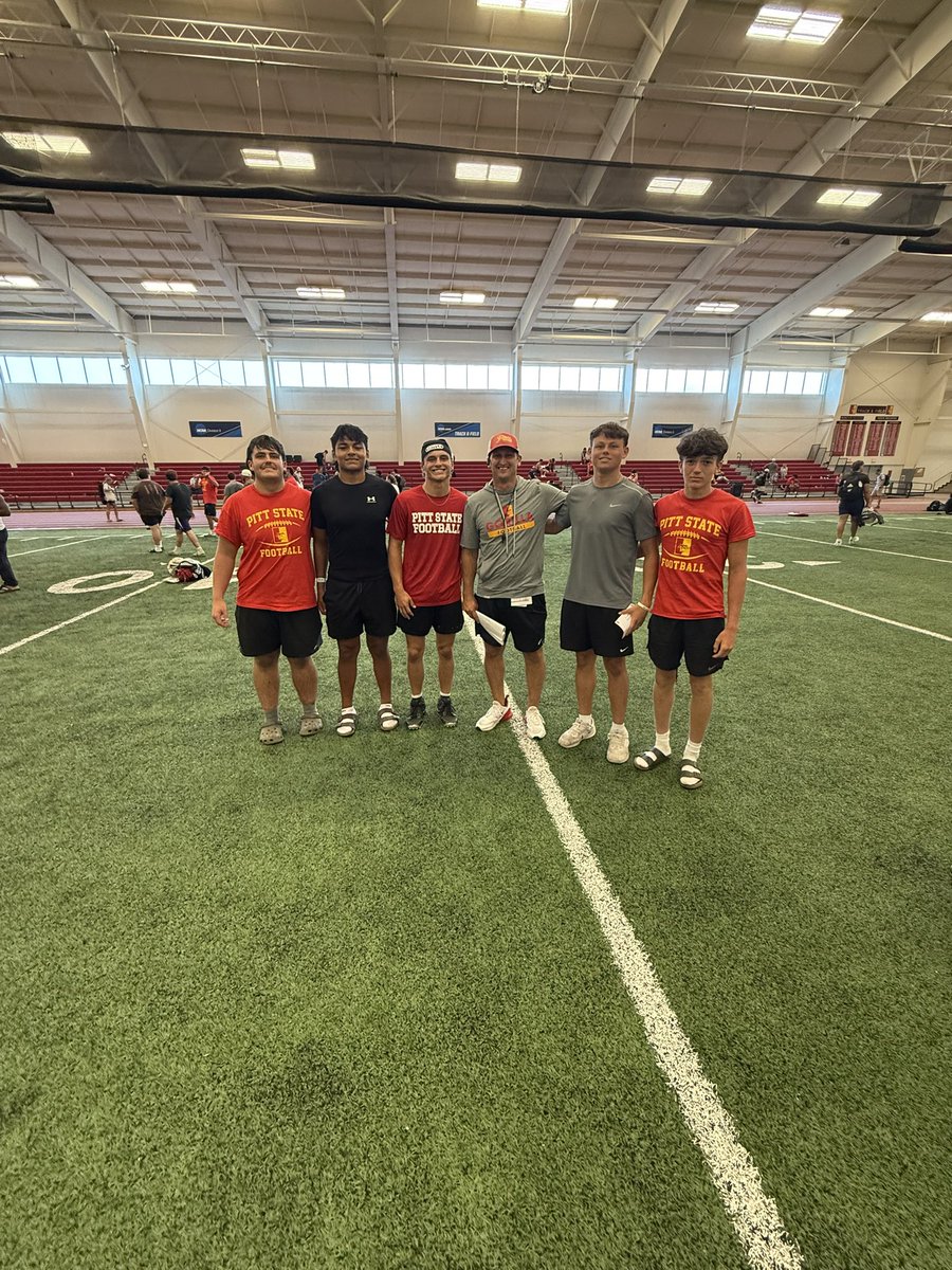 Lanesimpson716's tweet photo. Great camp @GorillasFB with 6 of my teammates. Got better and learned a lot. @Coach_BPerkins @CoachTomAnthony @i_am_jg6 @PSUCoachSmith. Can’t wait for the season, big one coming up. @PrepRedzoneOK @sixstarfootball @GabeGurley11 @Gage_Sharp6 @Erick_52Garrido @GilleyLandin @chisholm_scott @RecruitCushFB @CushTIGERSFB