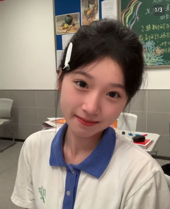 opokumichael19's tweet photo. 新人刚玩x， 高考结束彻底放飞！   谁要锐评准女大的福照？ https://t.co/WYTepITjh0