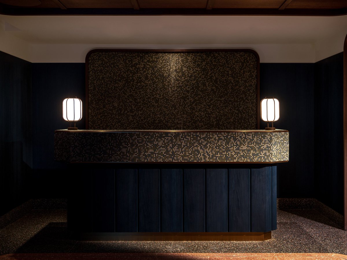 dezeen's tweet photo. Tokyo's drinking alleys inform interior of Genso restaurant by Joyce Wang Studio:
https://t.co/m3RjxddVqY https://t.co/Zlyejj6DOh