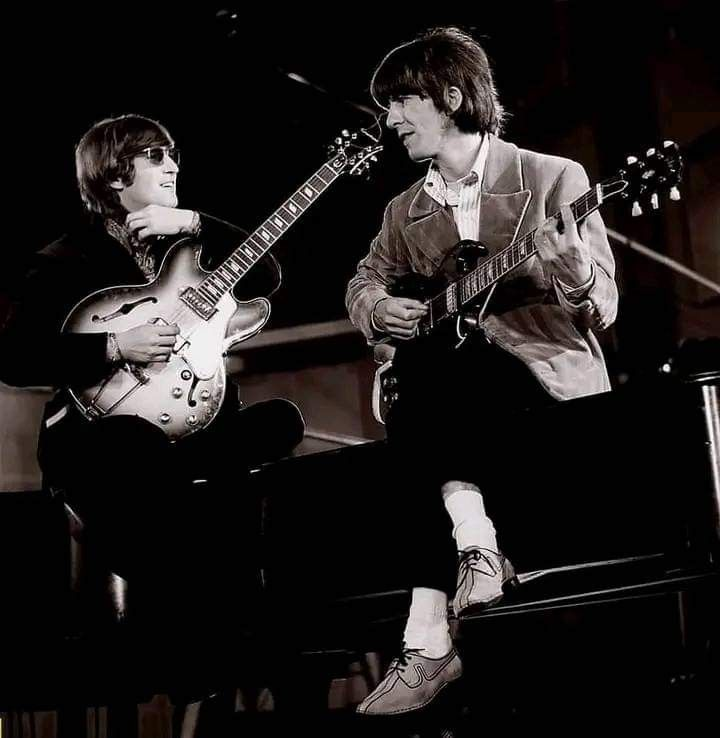 BeatlesArchive2's tweet photo. John Lennon and George Harrison 1966 https://t.co/OC9Nvz86RJ