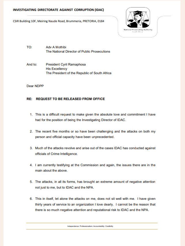 svz22vm8f5's tweet photo. For the fact that she leaked her own resignation letter, she must be forced to serve that 3 months notice 

Oh she’s rotten to the core. She wanted this to flood social media so she can run from appearing tomorrow at the #MadlangaCommission https://t.co/iUI0yj11vY