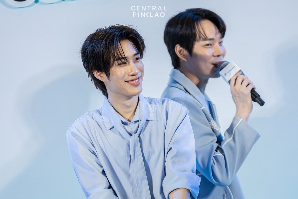 CentralPinklao's tweet photo. ✨ ภาพบรรยากาศงาน VetSynova with TLE matimun วันนี้ขอบคุณชาวติดฝน ทุกคนที่มาร่วมสร้างโมเมนต์สุดพิเศษกับ "เติ้ล มติมันท์" 💙🤍 

💗 https://t.co/8wvN2yM4F8
📍เซ็นทรัล ปิ่นเกล้า

#CentralPinklao #เซ็นทรัลปิ่นเกล้า
#VetSynova #DeliSci #VetSynovaxTLEmtm #TLE_mtm https://t.co/yMGwZoPecQ
