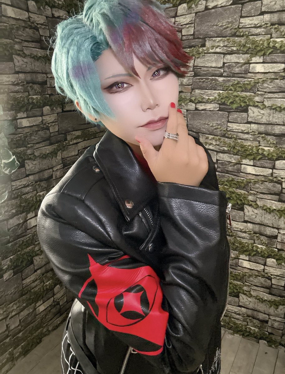 seira_cos110's tweet photo. Cosplay*🌈🕒EN
.
本日は1周年の💿📌やってきました！
念願の🅱️T🅱️だ〜！！！！
ライブもできて写真も最高で楽しかったです😁✨ https://t.co/ROexUG8XpA