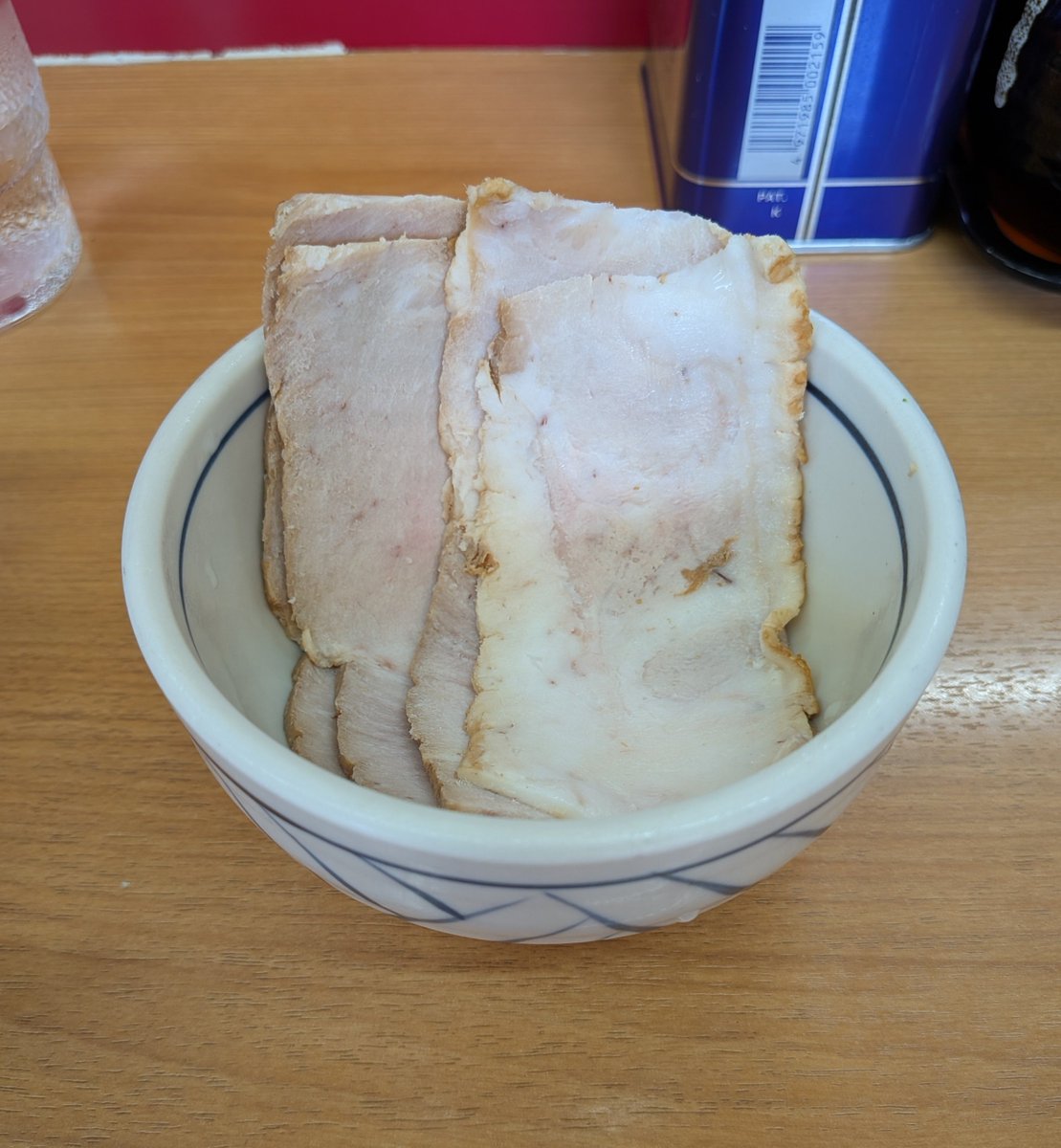 EV1823m's tweet photo. #千葉家
ラーメン並 麺やわらかめ
チャーシュー

めっちゃ美味かった🤤 https://t.co/EUduEa1YUl