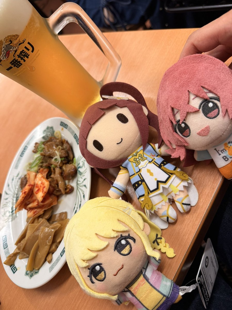 Maple_Alice's tweet photo. お疲れー
今日はソロの打ち上げ
神ライブのあとのビールが美味すぎる！！！！！ https://t.co/yKOyAjmWFk