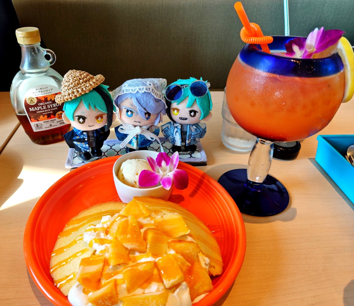 3103Ni's tweet photo. 暑いから気分だけでもハワイ〜🏝️
マンゴー🥭パンケーキうまうまぁ✨️
モクテルもさっぱりで気分だけでもウキウキでした☀ https://t.co/D6dbksRLTK